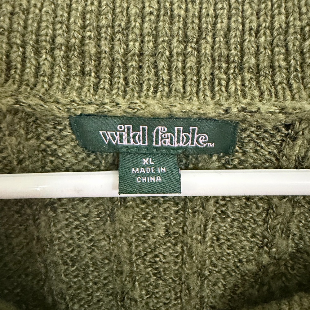 Olive Green Crop Button Ribbed Sweater Size XL #3046 - Picture 3 of 4